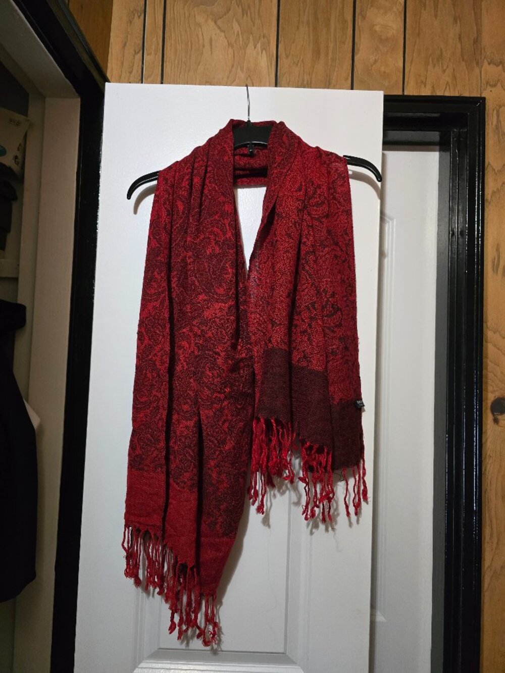 Women's Red & Black Paisley Scarf W Fringes